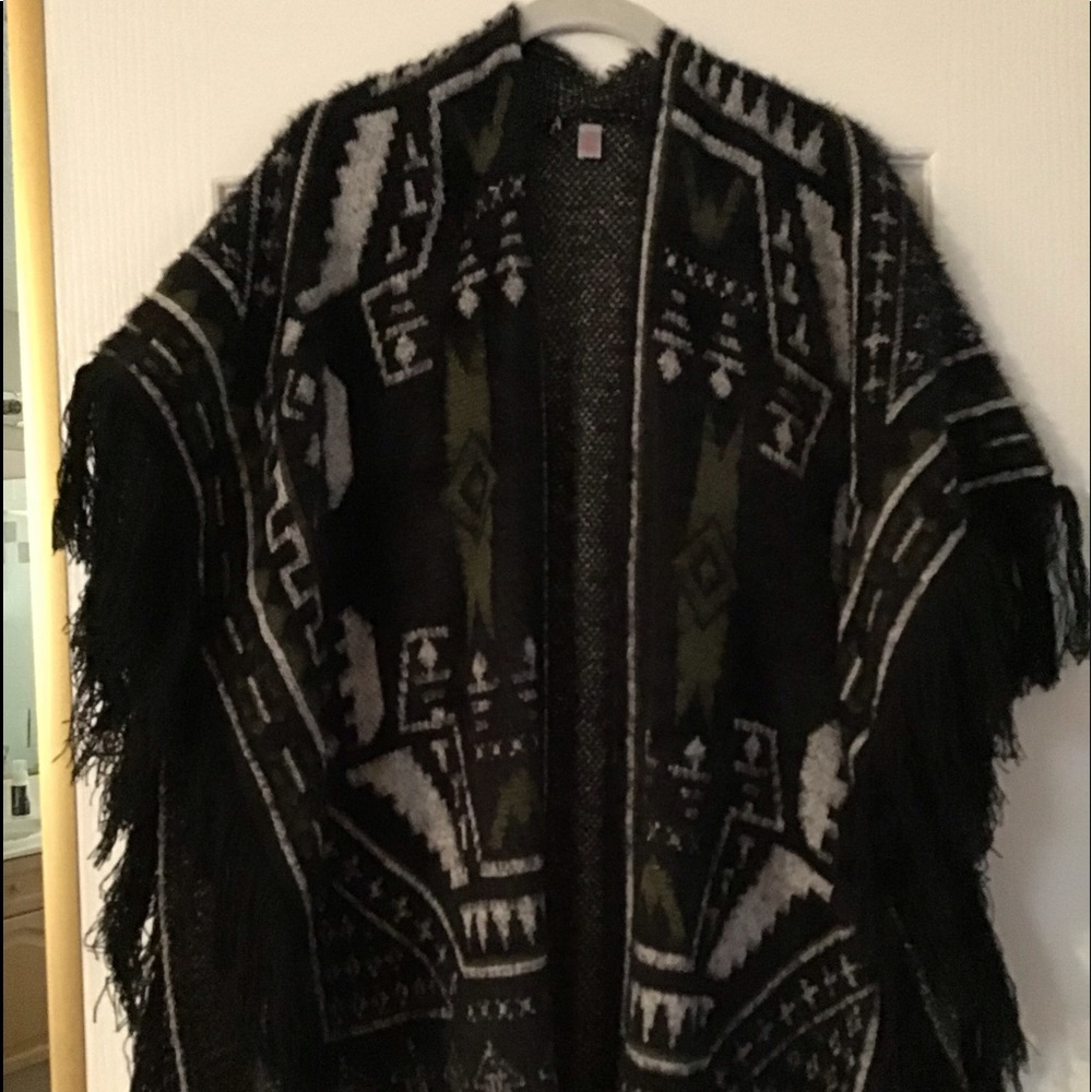 NWT Black and green vest / poncho